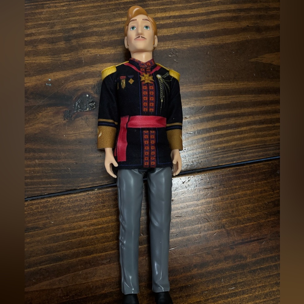 Disney Frozen 2 King Agnarr Doll – Elsa & Anna’s Father, Royal Outfit